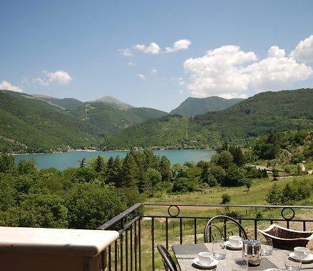 Tassido Coda Resort Scanno Rom bilde
